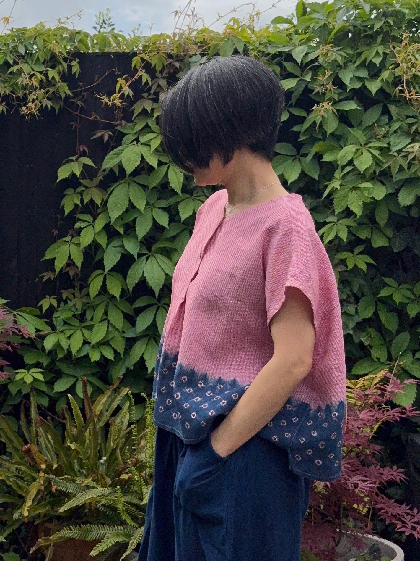 Kanoko Aka - red dogtooth check Irish linen pullover shibori dyed with organic indigo