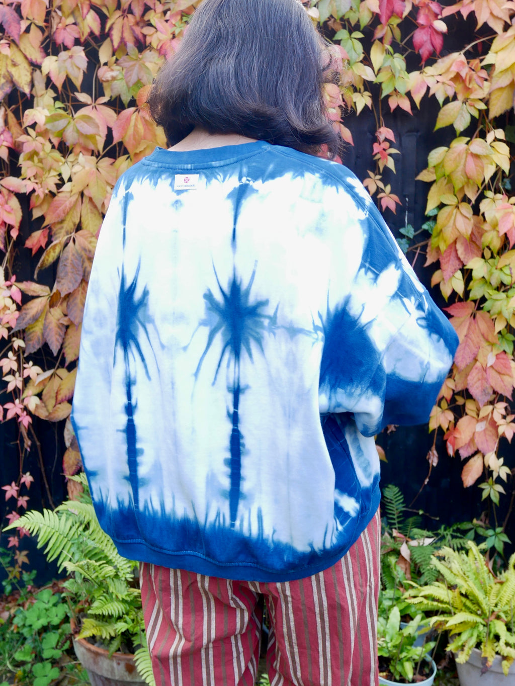 Cropped Organic Cotton Sweatshirt L hand dyed with indigo image 1