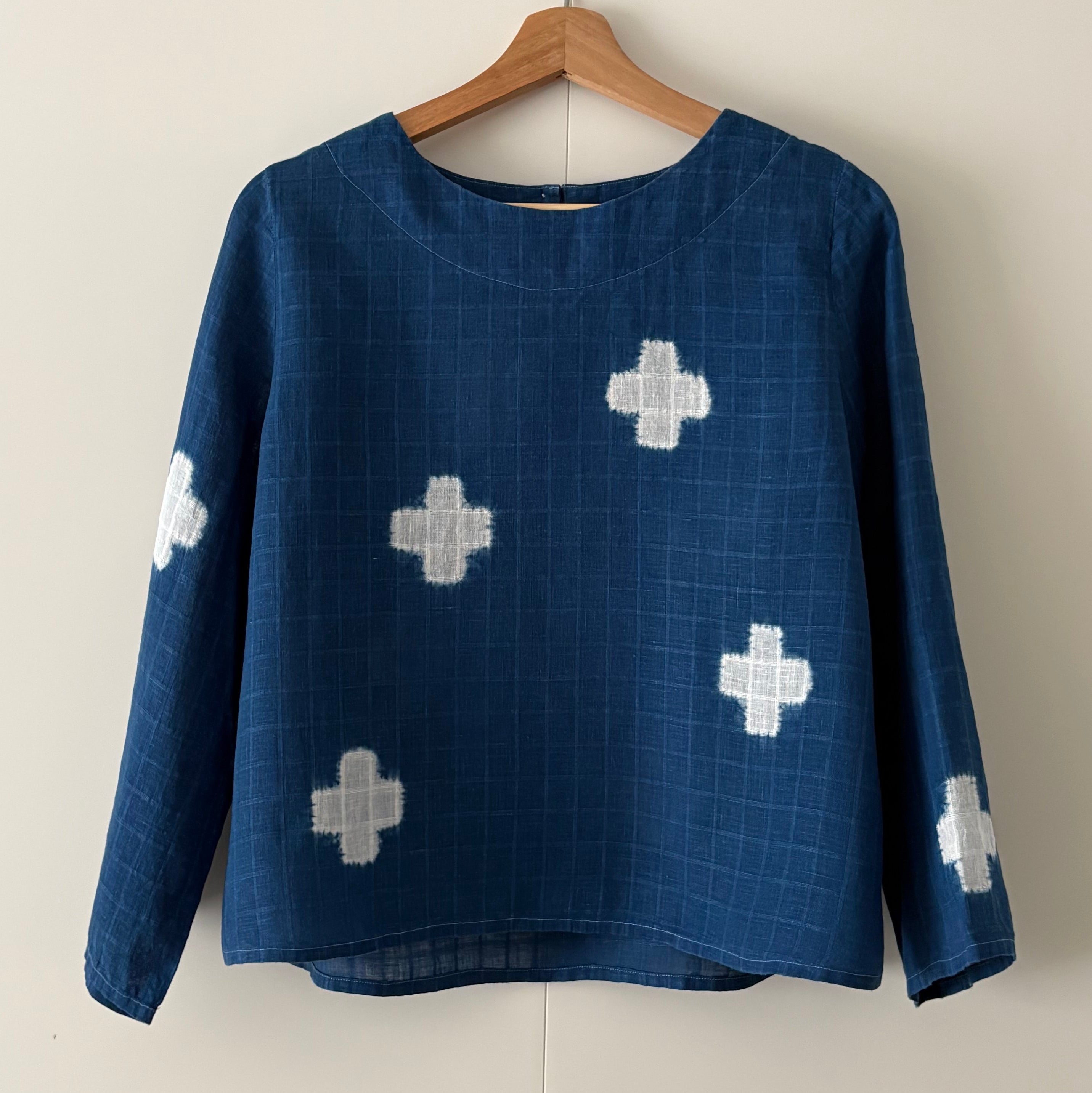 Jaquard checked Irish linen pullover shibori dyed with indigo UK8-10