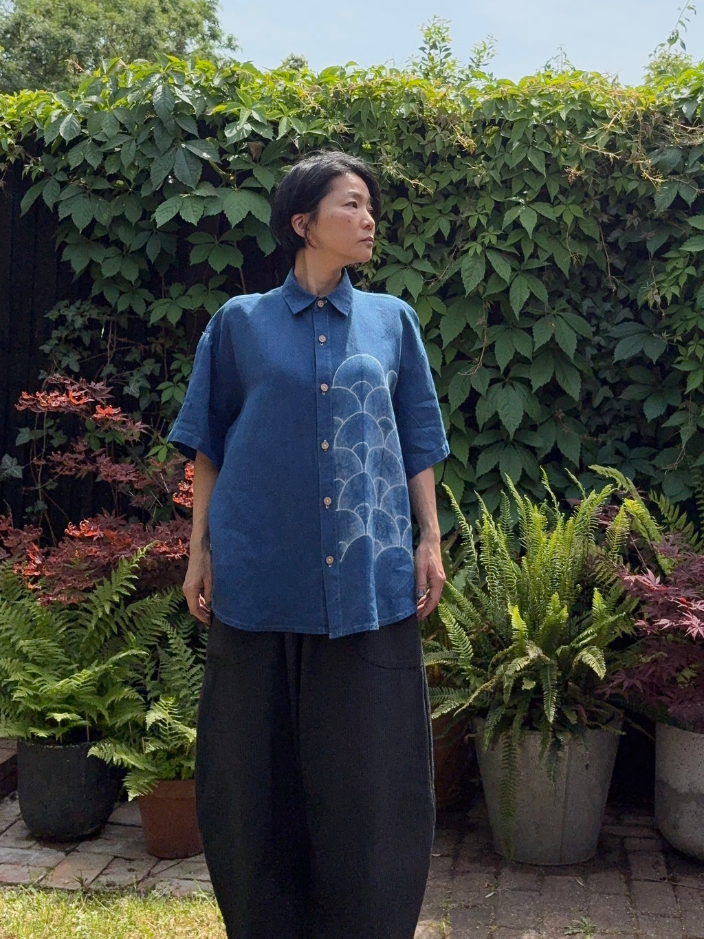Irish linen half sleeve shirt hand shibori dyed with organic indigo - Seigaiha - wave