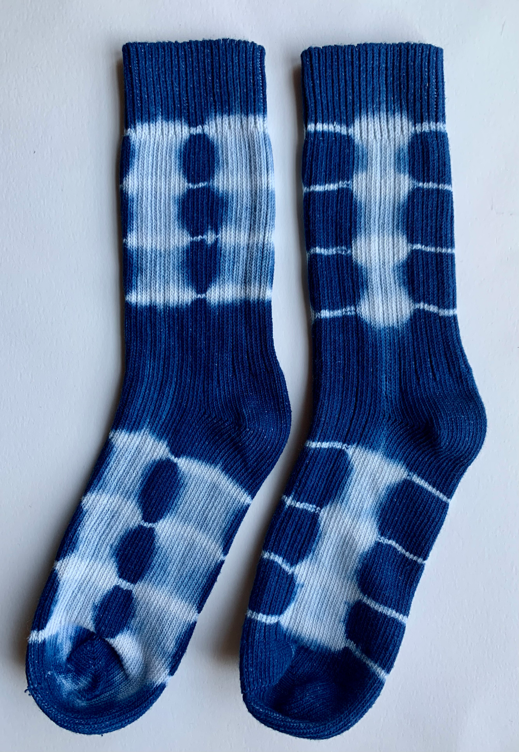 Cotton socks shibori dyed with organic indigo fructose vat 3 sizes  image 2