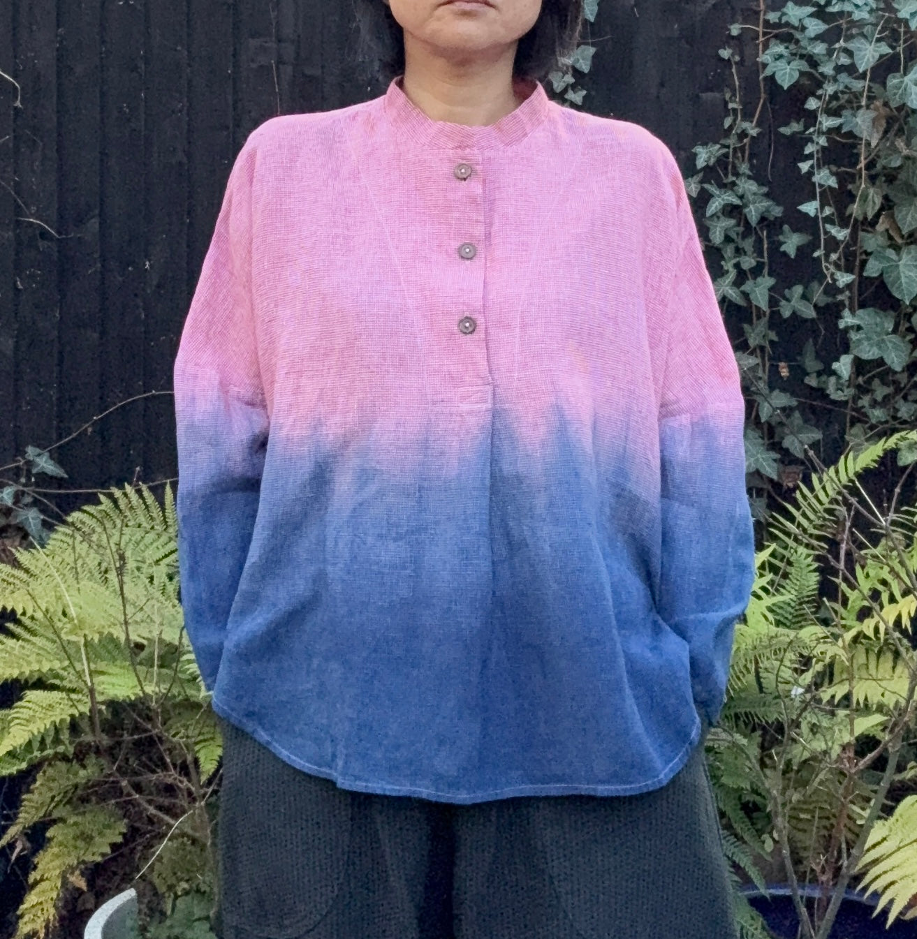 Akafuji - dogtooth checked Irish linen pullover shibori dyed with organic indigo