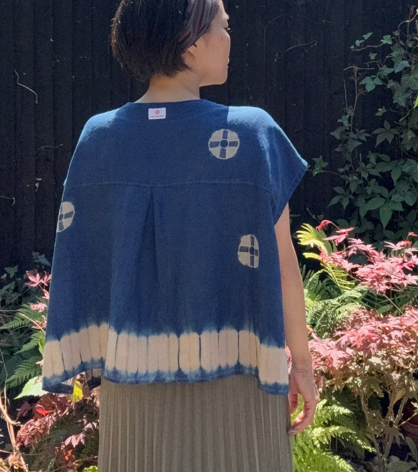 Juji - Irish linen pullover shibori dyed with organic indigo