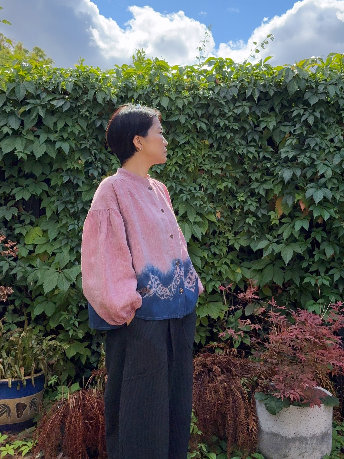 Tsunagu 繋ぐ- connected - Red chambray Irish linen blouse Shibori dyed with organic indigo