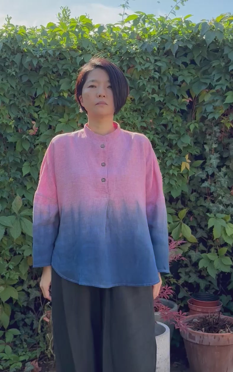 Akafuji 赤富士 - Red dogtooth checked Irish linen pullover dyed with organic indigo